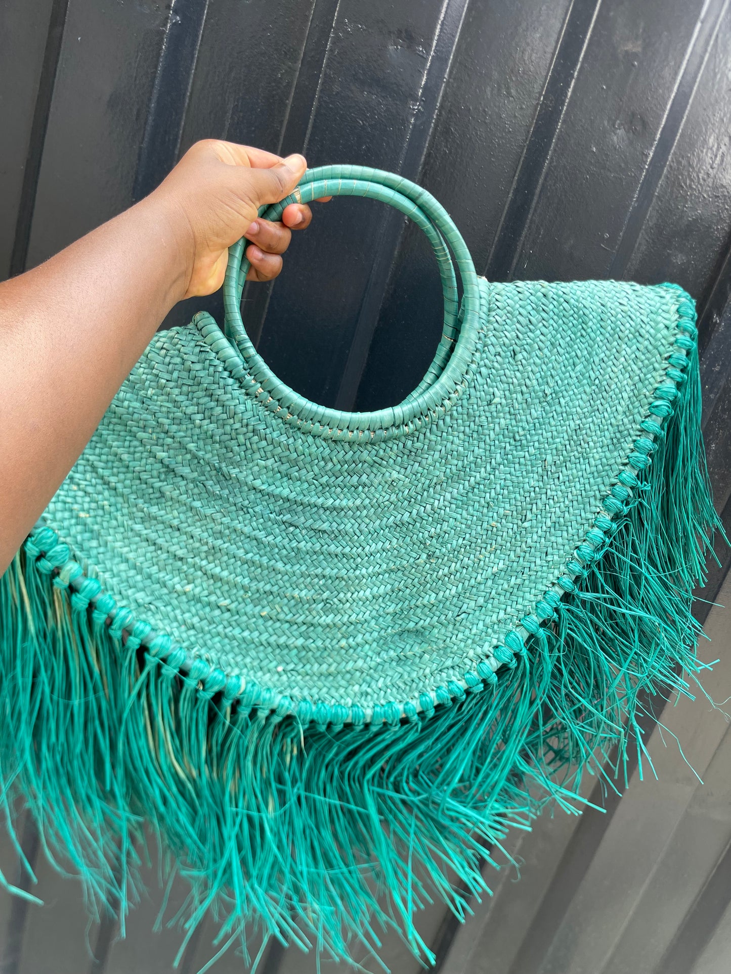 Raffia Shake Body Bag