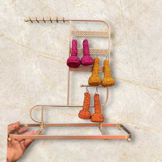 Raffia Dangle Girl Earrings