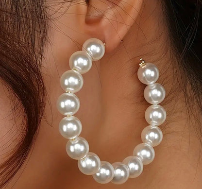 Sunday Pearl Earrings